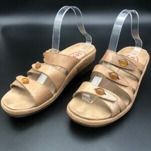 Klogs Tan Leather Wedge Sandals, Women's Size 10M/EUR 40.5